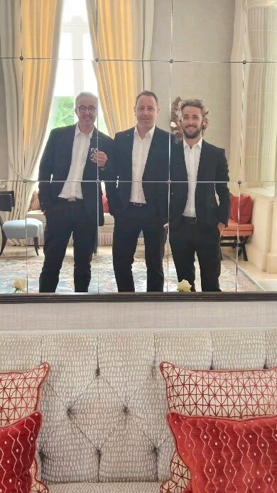 Great Team french videographer
#wedding #party #weddingparty #celebration #bride #groom #bridesmaids #happy #happiness #unforgettable #love #forever #weddingdress #weddinggown #weddingcake #family #smiles #together #ceremony #romance #marriage #weddingday #flowers #celebrate #instawed #instawedding #party #congrats #congratulations